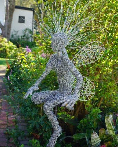 A wire sculpture made by Tinashe, Paivepo's founder